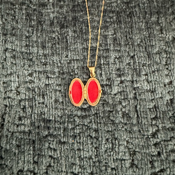 Shane Co. solid gold Rose Gold Floral Locket Necklace - Picture 5 of 13